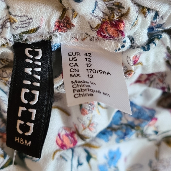 H & M - Picture 2 of 2